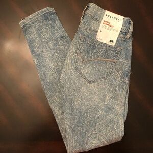 *BULLHEAD* Paisley Ankle Skinniest Jeans Size 0